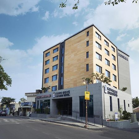 Benikea Jungmun Hotel Сеогвипо Екстериор снимка