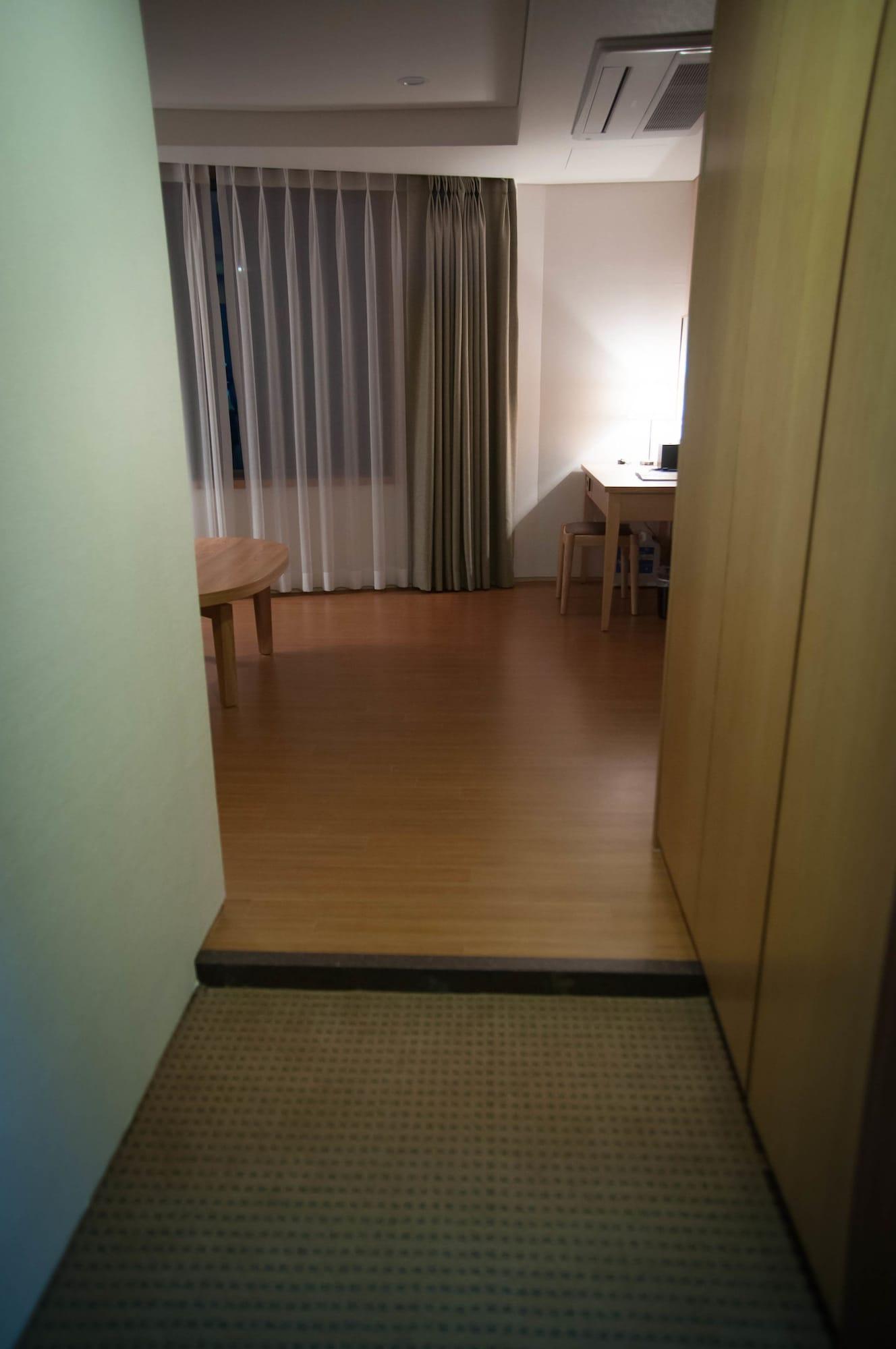 Benikea Jungmun Hotel Сеогвипо Екстериор снимка