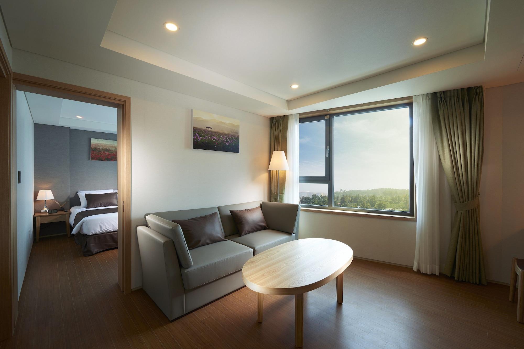 Benikea Jungmun Hotel Сеогвипо Екстериор снимка