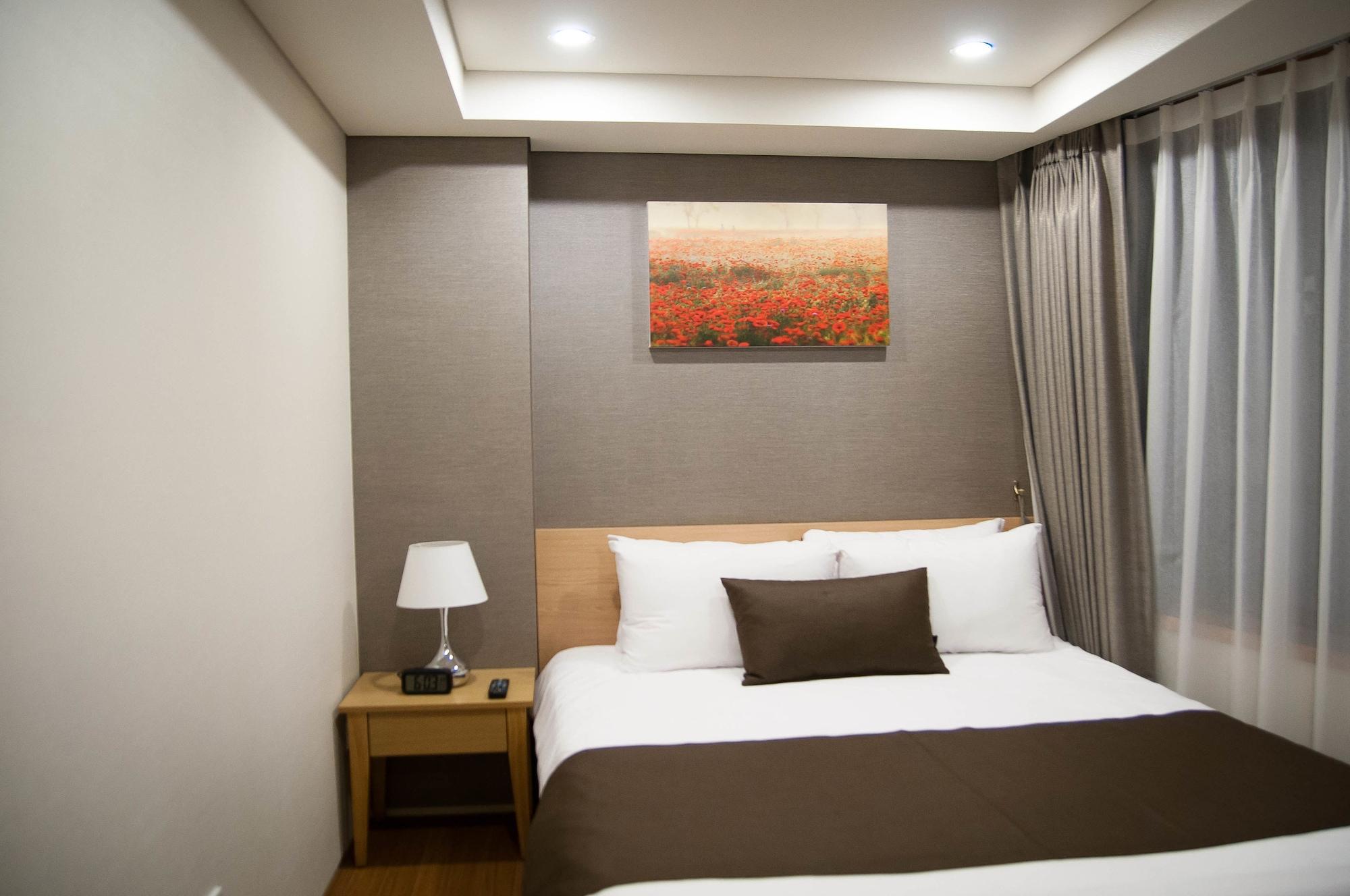 Benikea Jungmun Hotel Сеогвипо Екстериор снимка