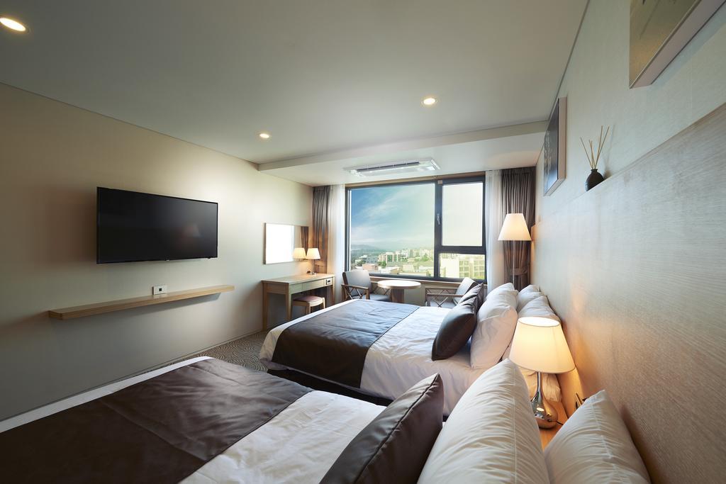 Benikea Jungmun Hotel Сеогвипо Стая снимка