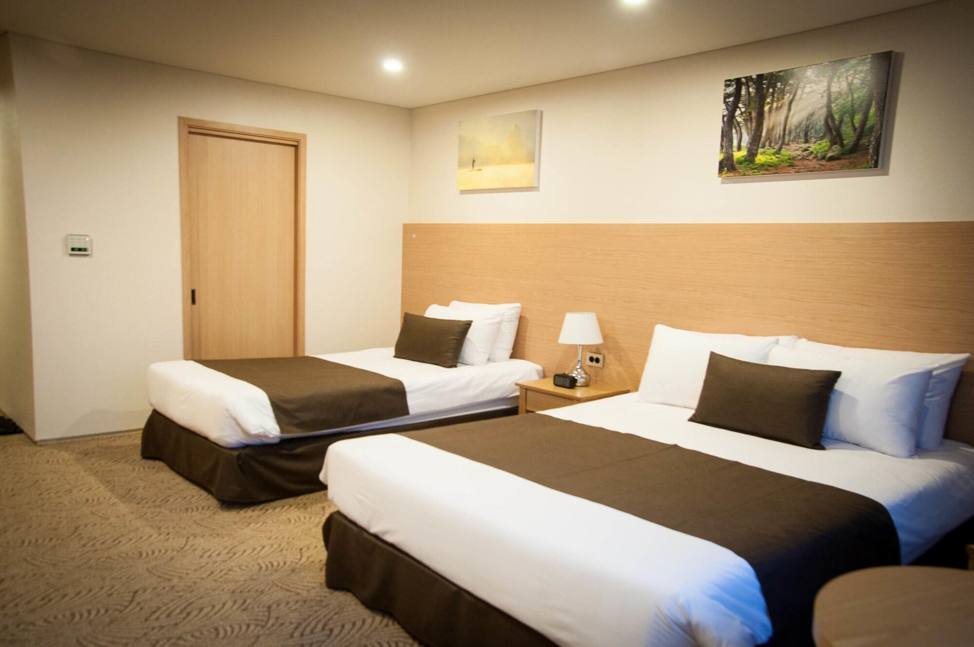 Benikea Jungmun Hotel Сеогвипо Екстериор снимка